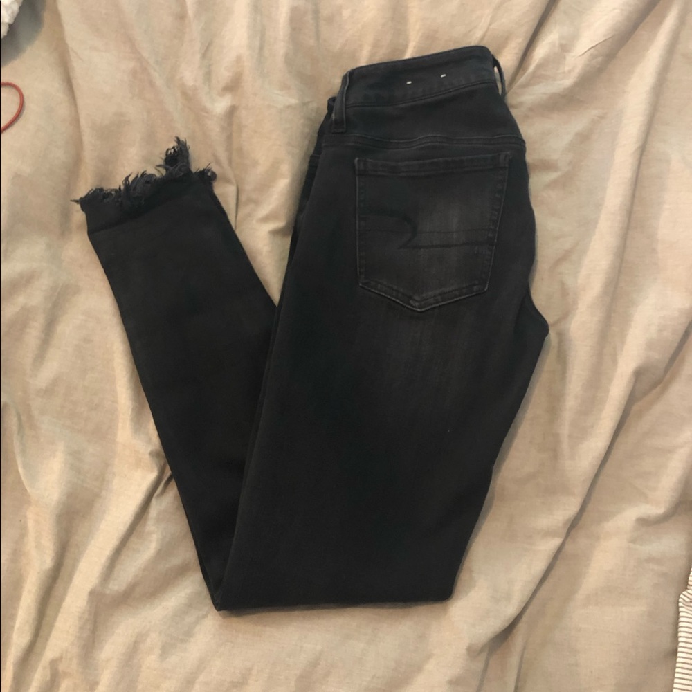 Black ripped skinny jeans